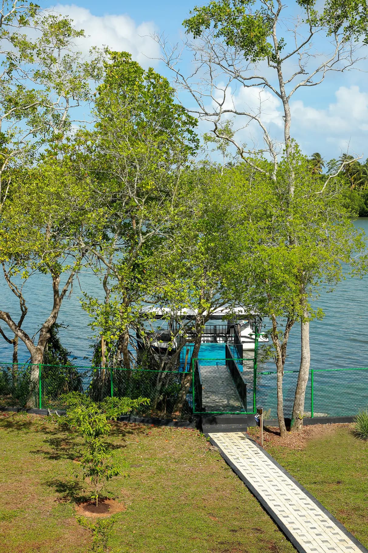 Abey Villa garden